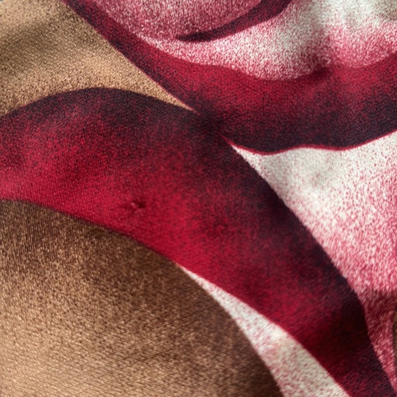 Have halter top size M - Picture 5 of 7